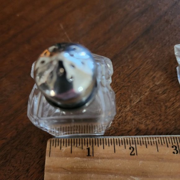 Rogers Sterling & Glass Nestling Salt Pepper Shaker Set 3.5" back to back - Picture 10 of 11